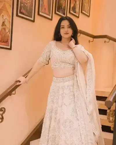 Escort Service In Faltu